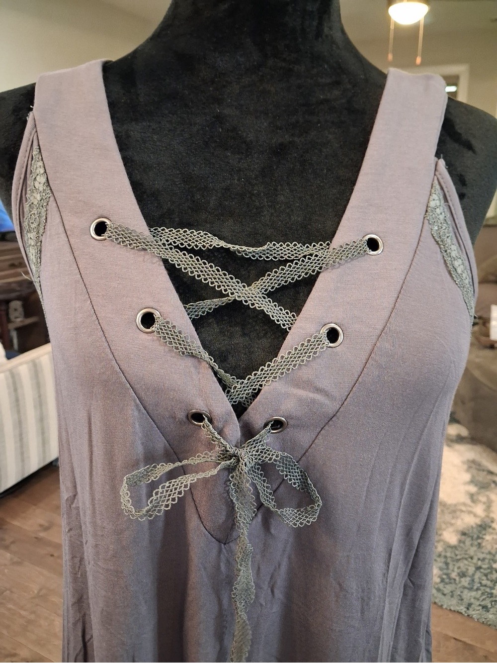 POL Lace-Up V-Neck Sleeveless Tank in Dusty Mauve